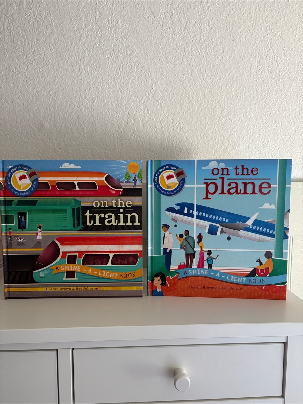 Usborne Kane Miller Shine-A-Light Kids Book Set - On the Train & On the Plane